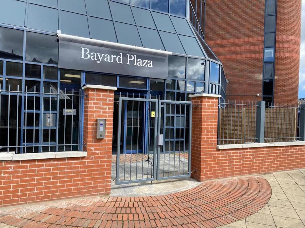 Central Newly Built 2 Bed Duplex Penthouse With Free On-Site Gated Parking, Lift Access, Self Check-In, Super Fast Wifi, Two Cathedral View Terraces & Sleeps 6 Peterborough Exterior foto